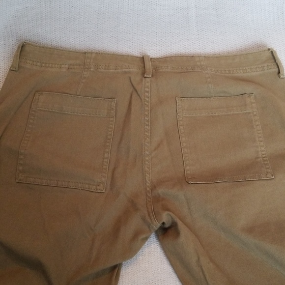 Banana Republic Green Ankle Pants - Picture 2 of 3